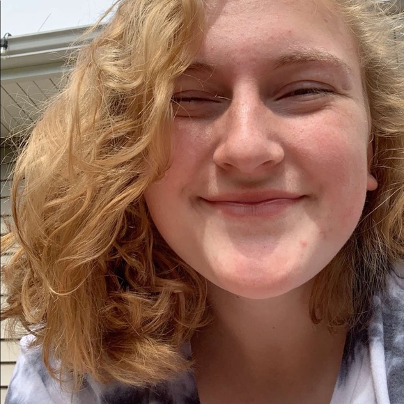 Meet your Posher, Emma - Picture 1 of 1